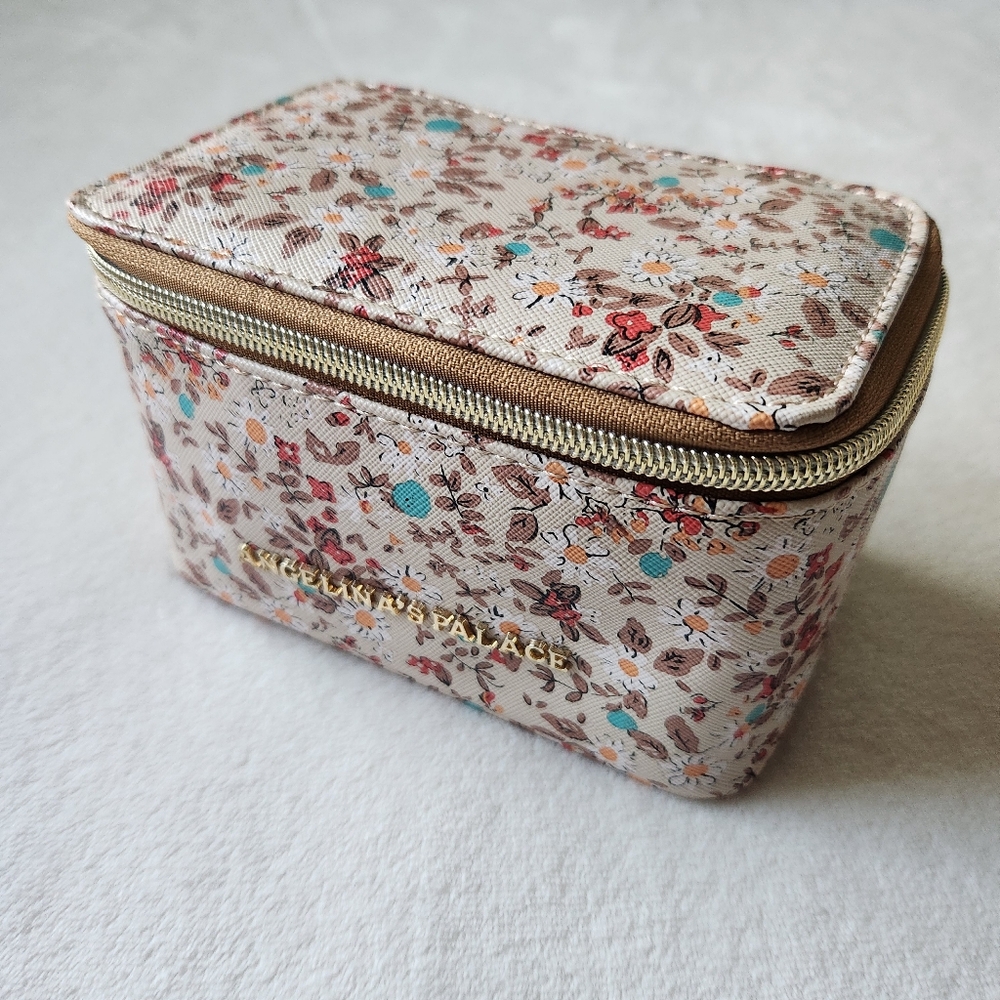 EUC Floral Jewelry Organizer